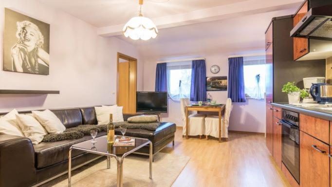 קניביס Haus Schoenblick מראה חיצוני תמונה